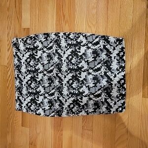 LC by Laura Cruz pencil skirt